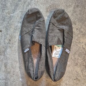 TOMS Men's Striped Black Slip-On Loafers
